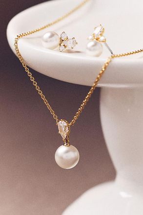 Nadri Bridesmaids Pearl Pendant Necklace & Earrings Set