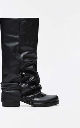 Bershka Stivali bassi effetto pantalone neri con fibbie-Nero