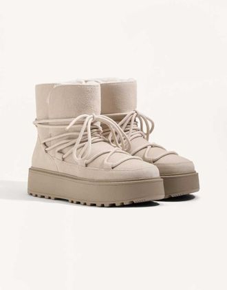 Oysho Stivaletti in pelle combinata beige con plateau e linguetta-Neutro