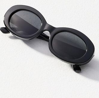 Peepers Oval Howdy Sunglasses