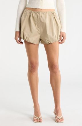 ASTR the Label Swoosie Shorts in Khaki at Nordstrom, Size X-Large