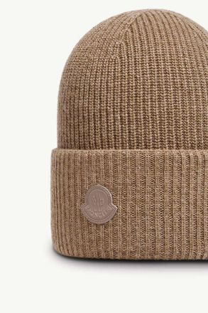 Moncler L20933B00026M428122B Beanie - Camel