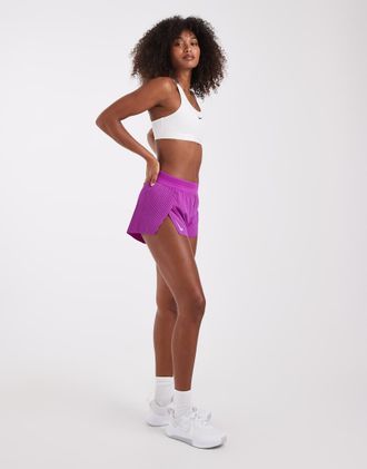 Nike Aeroswift Dri-FIT short pliss&eacute; 3 inch a vita media viola