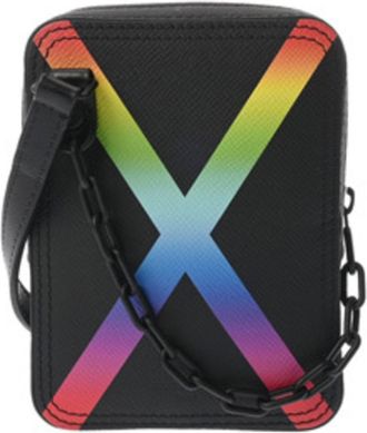 Louis Vuitton Noir Leather Shoulder Bag (Pre-Owned)