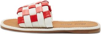 Miu Miu Sandali slides intrecciati in pelle - Bianco