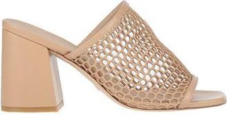 Stuart Weitzman SCHUHE - Sandalen auf YOOX.COM