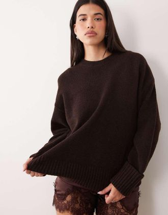 Pretty Lavish Camille maglione oversize in pile borg con dettagli a coste color cioccolato-Marrone