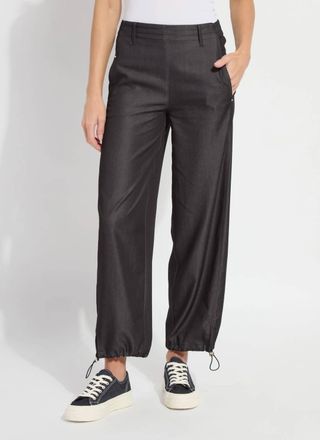 Lyss&eacute; Stevie Tailored Jogger In Black