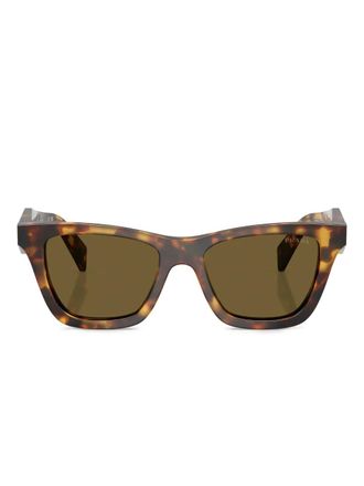 Prada wayfarer-frame sunglasses - Brown