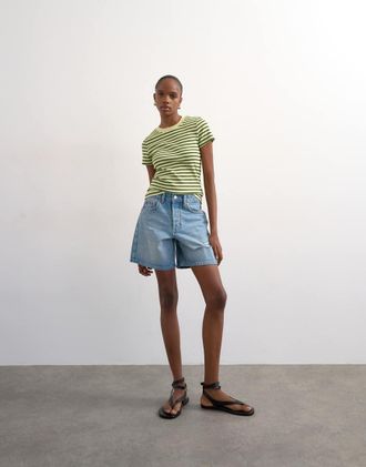 Topshop Editor - Pantaloncini di jeans candeggiati con strappi-Blu