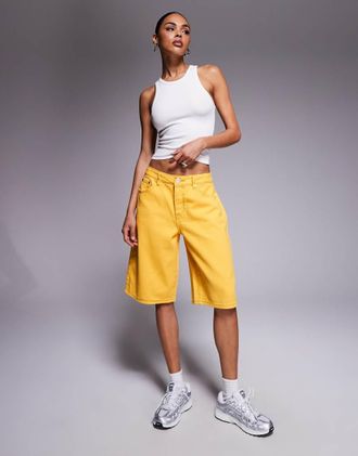 Liquor & Poker Jorts in denim giallo