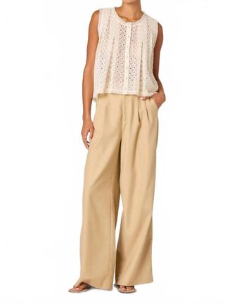 Astr Alisa Sleeveless Top In Vanilla