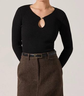 Astr Lynly Sweater In Black