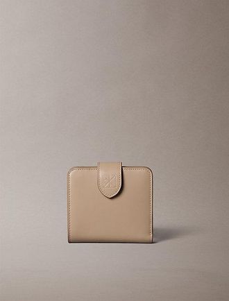 Calvin Klein Cartera cuadrada de piel napa con RFID