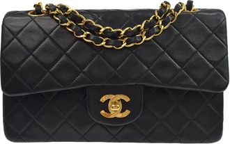 Chanel Vintage Classic Double Flap Quilted Lambskin Black Leather Handbag (Pre-Owned)