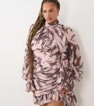 Asos Curve - Vestito corto arricciato con stampa a pois sfocati e gonna arricciata-Multicolore
