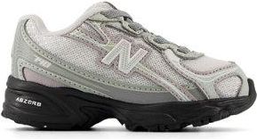 New Balance Infants 740 Bungee Lace in Grey Synthetic, size 2.5