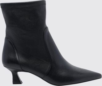 Stuart Weitzman Vinnie Smooth Leather Ankle Boots with a Medium Flared Heel