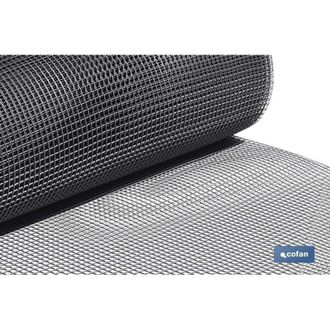cofan Malla Plast. Cuadrada Jardin 10mm Gris Plata 1x25m, Rollo De Malla En Pvc En Color Gris Plata, El Tama&ntilde;o O Dimensi&oacute;n Del Cuadrado Es De 10 Mm De Lado.