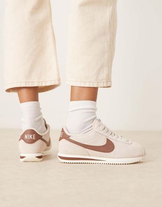Nike Cortez - Sneakers in camoscio beige e marroni-Neutro