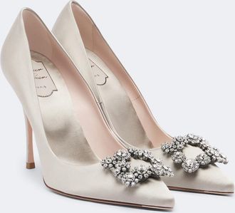 Roger Vivier Salones Flower Strass de sat&eacute;n adornados