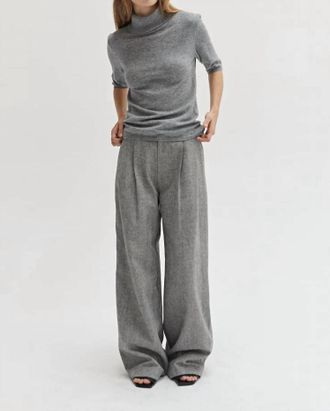 Crescent Half Sleeve Turtleneck Top In Heather Grey