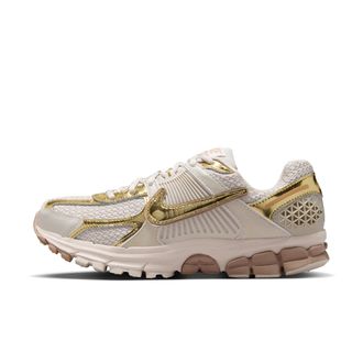 Nike Womens Zoom Vomero 5 Shoes in Brown | IV4311-101