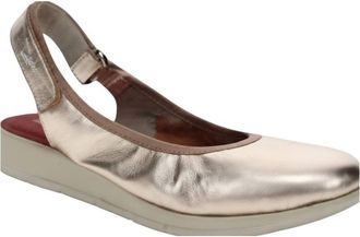 Saydo Womens Freesia Slip-On Shoes In Champagne