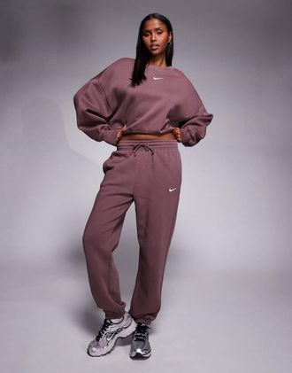Nike Phoenix Fleece - Joggers oversize a vita alta viola scuro con polsino-Marrone