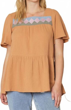 Entro Geometric Design Peplum Top - Plus In Butter Rum