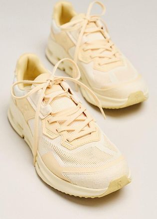 On Cloudnova Rift Sneakers