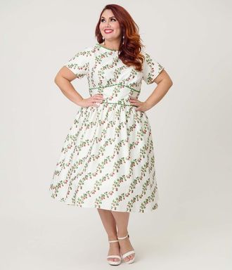 Unique Vintage Plus Size Smocked Back Swing Dress in White W/Strawberry Print at Nordstrom, Size 3X