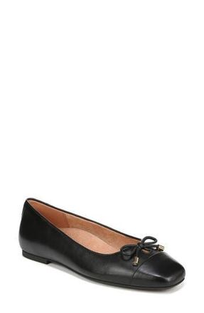 Vionic Klara Cap Toe Flat in Black Nappa Lthr at Nordstrom Rack, Size 8.5
