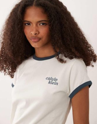 Calvin Klein Jeans T-shirt slim bianco sporco con bordi a contrasto