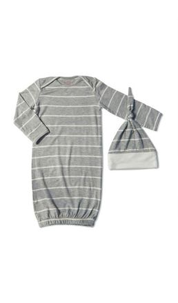 Everly Grey Long Sleeve Gown & Hat Set in Heather Grey Stripe at Nordstrom, Size 0-3M