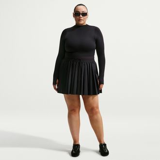 Nike Womens Nike Sportswear Pleated Skirt (Plus Size) in Black | IO7001-010