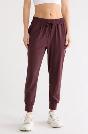 Zella On the Move Pocket Joggers in Burgundy Fudge at Nordstrom Rack, Size X-Small
