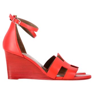 Hermès Hermès Legend Wedge Sandalen in Rode Lederen