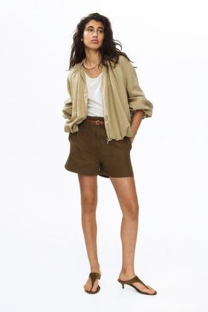 H&M Belted Twill Shorts in Khaki Green at Nordstrom, Size 16