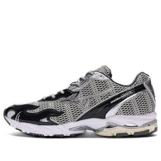Mizuno Wave Rider 10 Flame Wave One Block Down Onyx D1GD232703