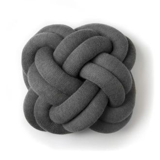 Design House Stockholm Knot Kissen, dunkelgrau