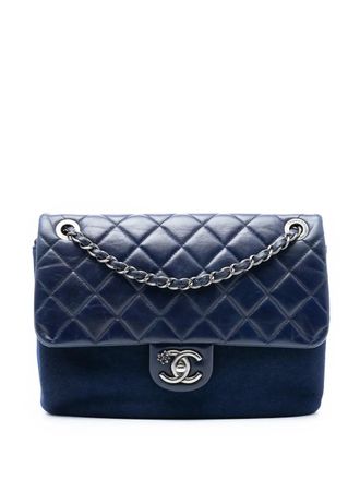 Chanel 2015-2016 Paris Salzburg Quilted Glazed Calfskin and Felt Edelweiss Flower CC Flap shoulder bag - women - Calf Leather/Wool - On