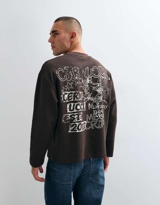 Cernucci t-shirt a maniche lunghe in tessuto waffle con grafica posteriore est. 2017 marrone scuro