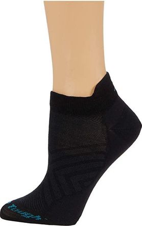 Darn Tough Run No Show Tab Ultra-Lightweight Womens Crew Cut Socks Shoes Black : MD (US 7.5-9.5), Wool/Spandex/Nylon