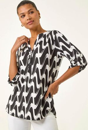 Roman Geometric Print V-Neck Stretch Blouse