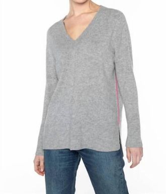 Kinross Cashmere Hi-Low Piped Easy Vee Tee Top In Sterling/rosetta Pipe