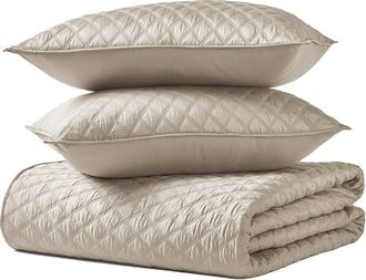 J. Queen New York 300 Thread Count Premier Sateen Full/Queen 3Pc Quilt Set