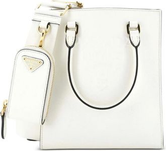 Prada Lux kleine shopper van saffiano leer met logo-reli&euml;f - Wit