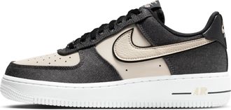 Nike Womens Air Force 1 07 SE Shoes in Black | IB6642-001