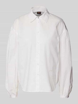 Boss Orange by Hugo Boss BOSS Orange Regular Fit Hemdbluse mit Label-Stitching Modell Barby in Weiss, Gr&ouml;&szlig;e XS